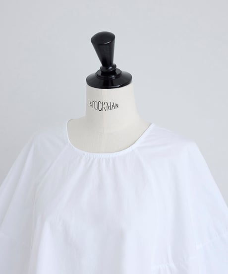 YUKO着用：Oversized Lantern Sleeve Blouse【White】