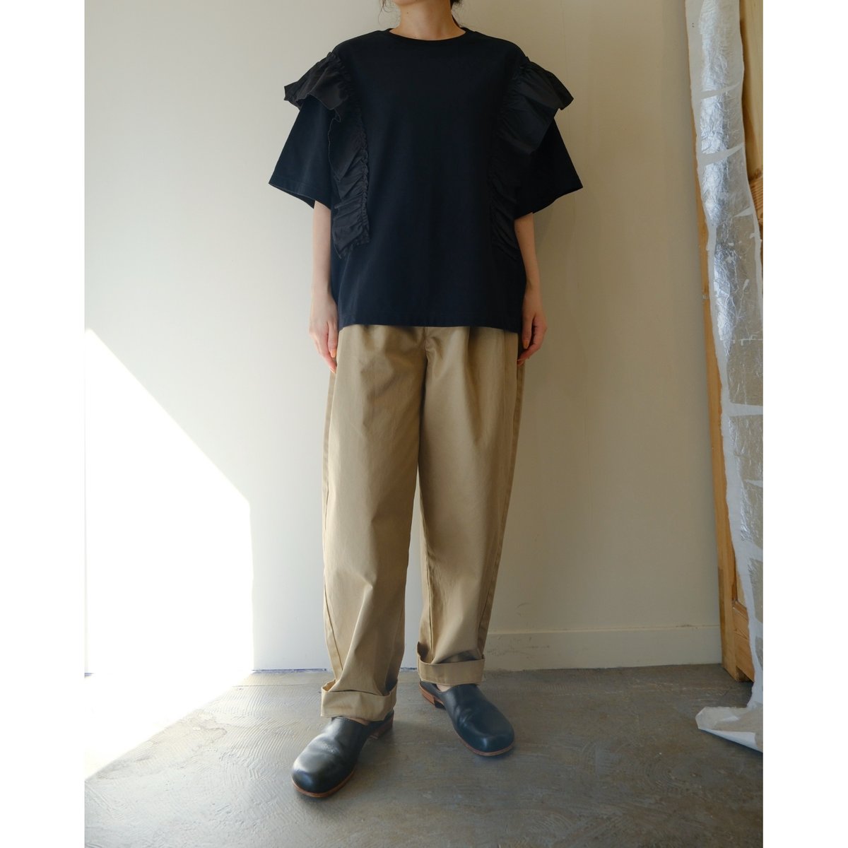 US252CT009 クラシック天竺 バイカラーフリルTシャツ | GALERIE