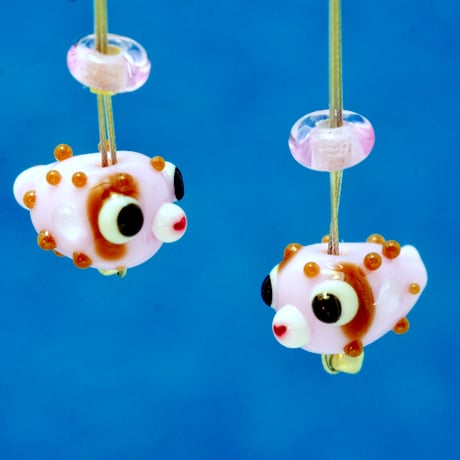ハリセンボン玉ピアス（p-708）