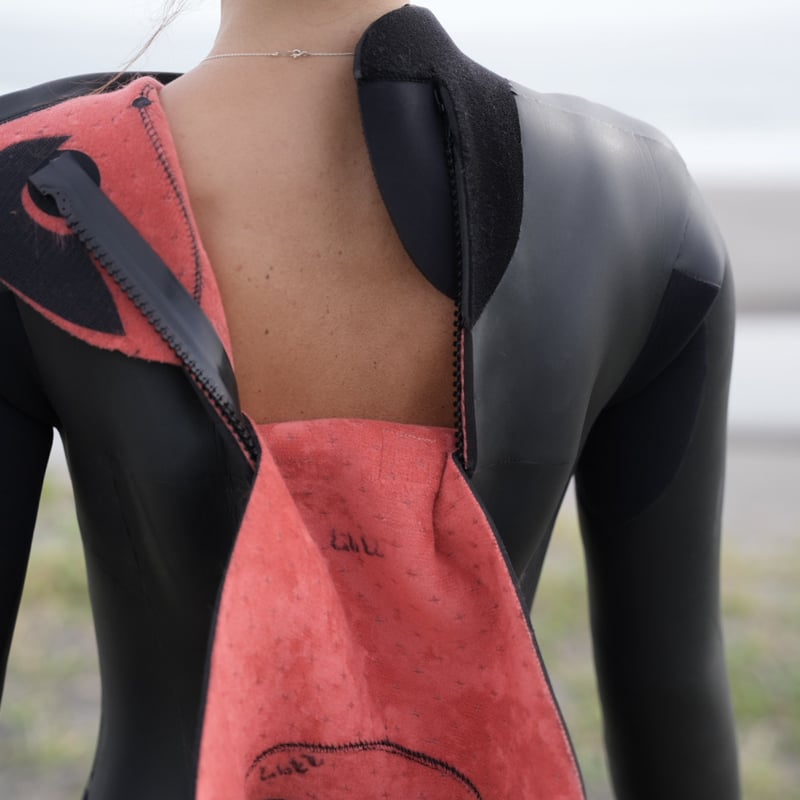 ALIA》 BACK ZIP FULL SUIT Warm5mm×5mm（セミドライ） |