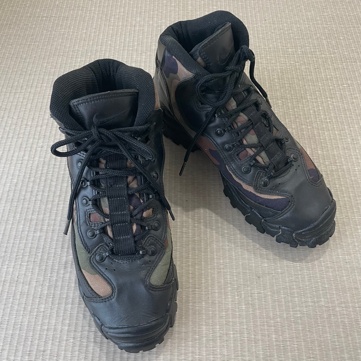 NIKE ACG ラハール　ミッド トレッキングブーツ　90s 96年製 NIKE ACG AIR LAHAR MID トレッキング ブーツ - メルカリ