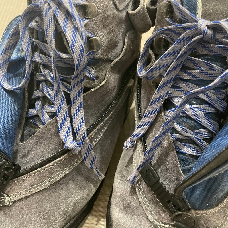 SALOMON ADVENTURE 7 (00's) | Room 304