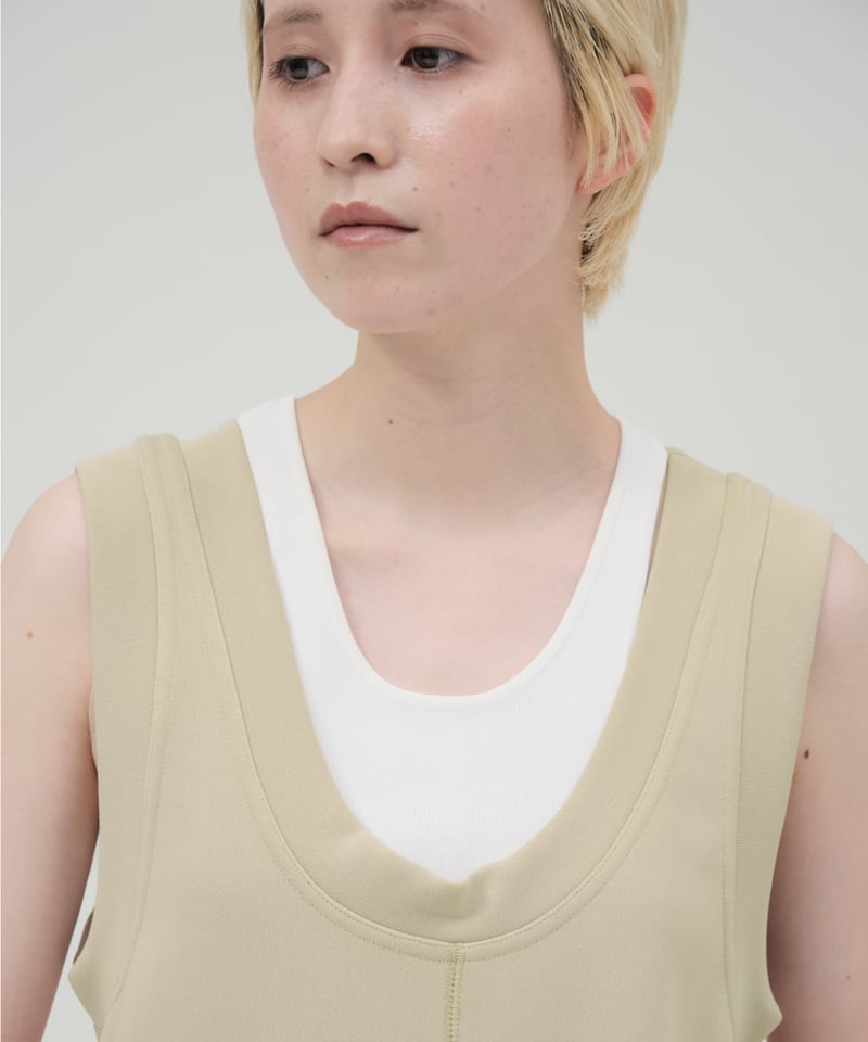 Uneck Cut Salopette | lit