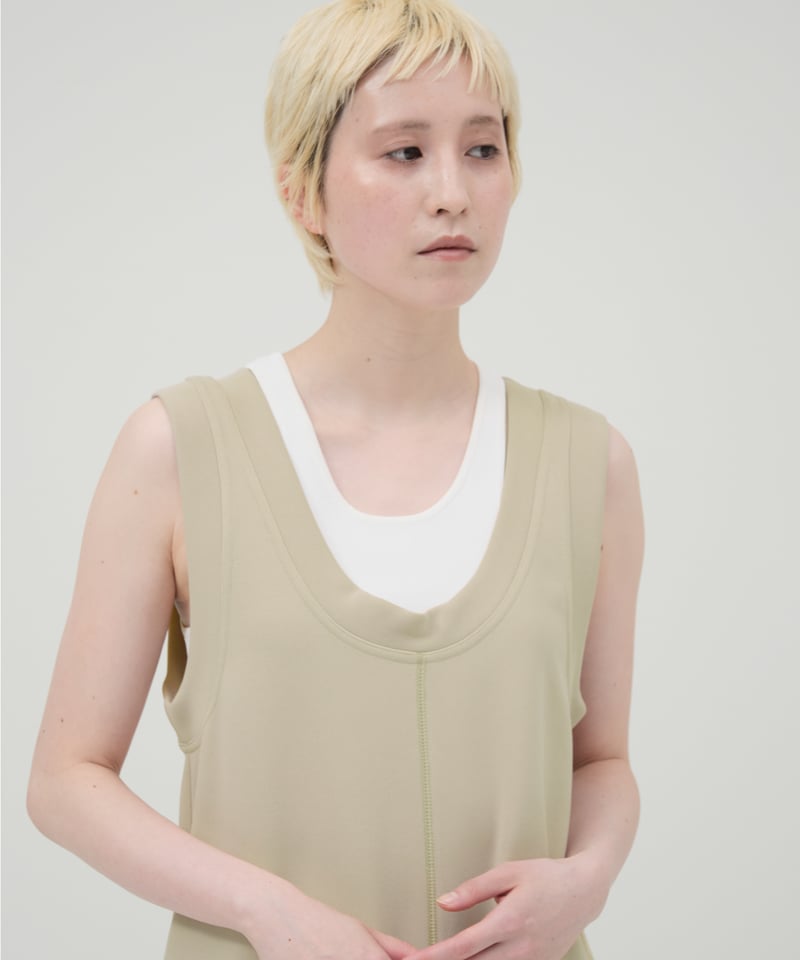Uneck Cut Salopette | lit