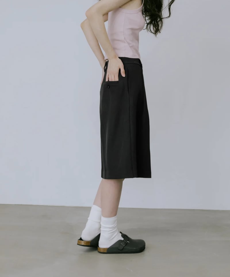 Double Tuck Half Pants | lit
