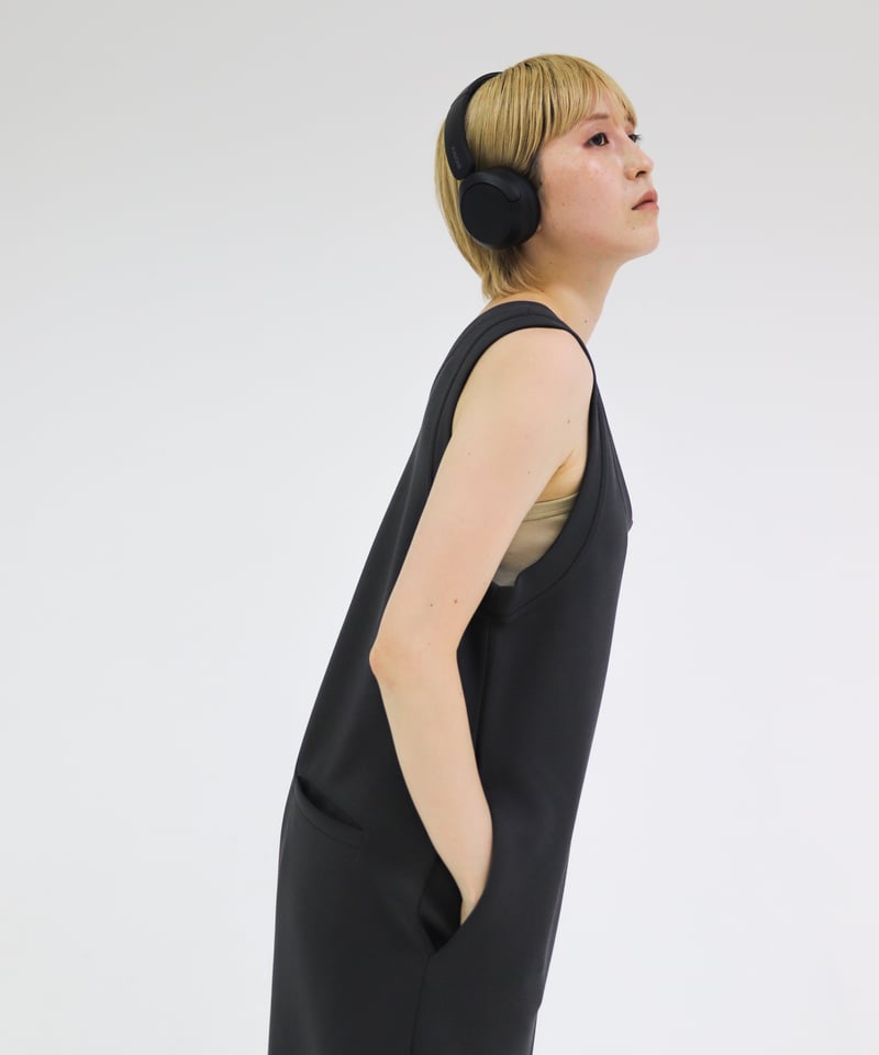 Uneck Cut Salopette | lit