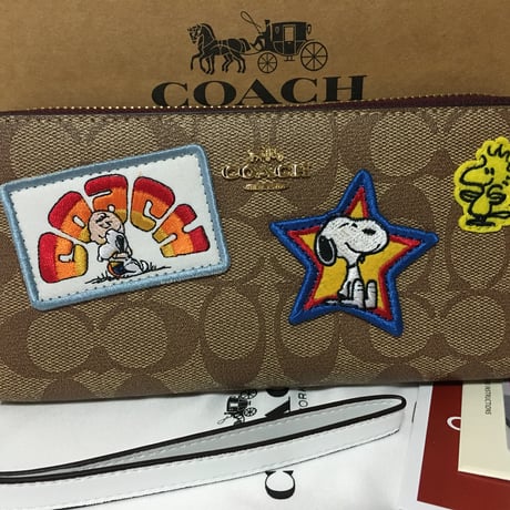 【未使用/処分！】COACH×スヌーピー長財布★ラウンドファスナー★コーチ　ワッペン　C4598