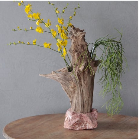 Driftwood stand flower vase#1