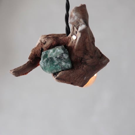 Driftwood×鉱物　GreenAventurine pendant light