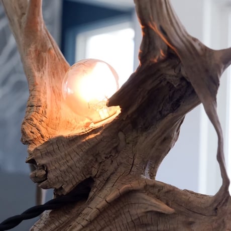 Slim branch table light