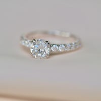 Luxe  1ct ラウンド 3/4エタニティリング