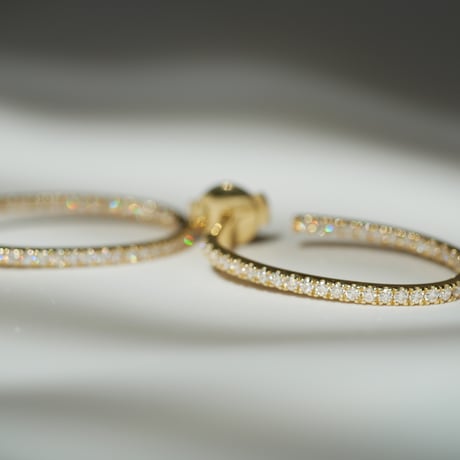 Brillia オーバルフープピアス