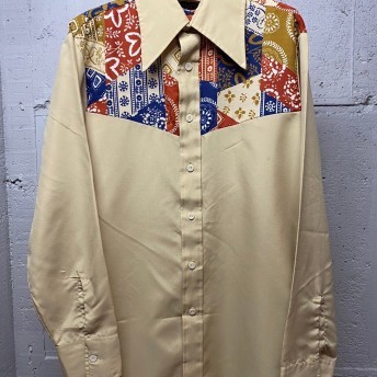 70s リーバイスネイティブアメリカン柄ウエスタンシャツ USA製 70s vintage リーバイス ネイティブ柄 三角タグ ポリエステルシャツ