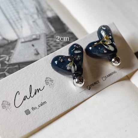 花とアクセサリーCalm