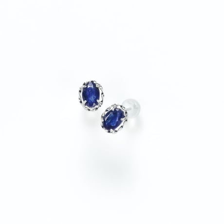 No.83　PTサファイヤピアス　計：1.00CT(0.5×2）