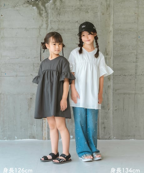 【キッズ】袖フリルワンピース