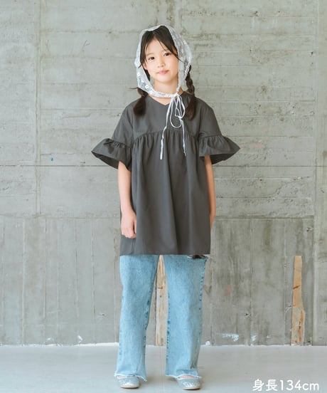 【キッズ】袖フリルワンピース