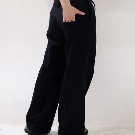CATEGORY BOTTOMS | OVAL
