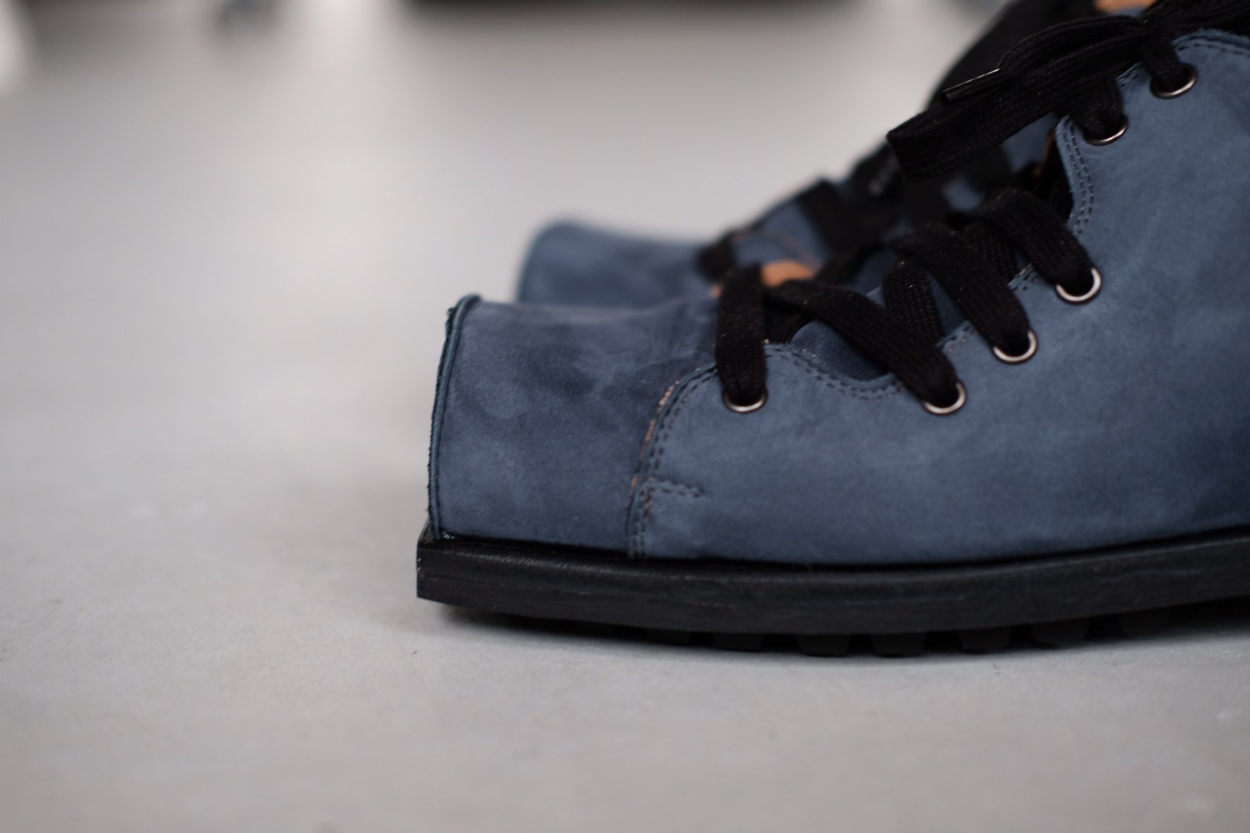 The Old Curiosity Shop / HOGTOE SHOES (INDIGO)