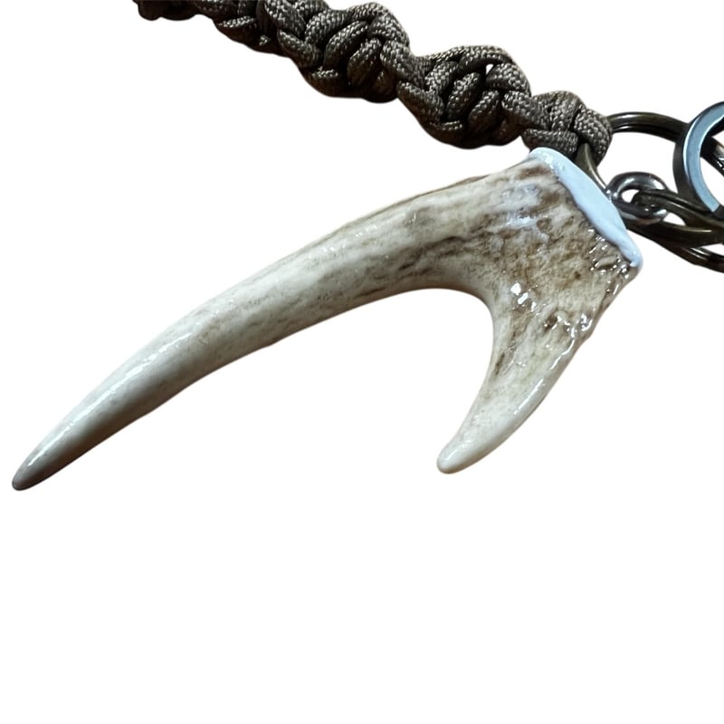 鹿の角と熊の牙キーホルダー 鹿の角と熊の牙キーホルダー