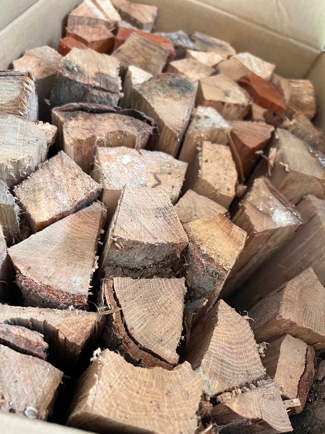 広葉樹薪(クヌギ・樫・欅・桜等)