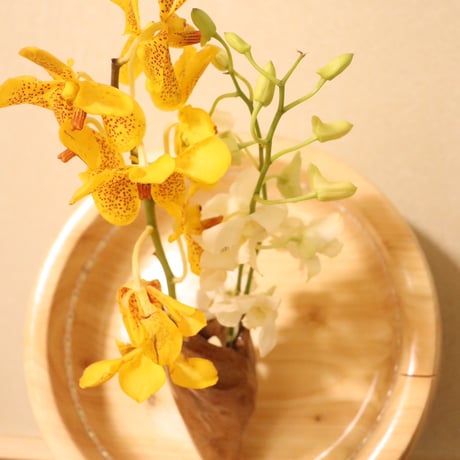 栂の節の花器1