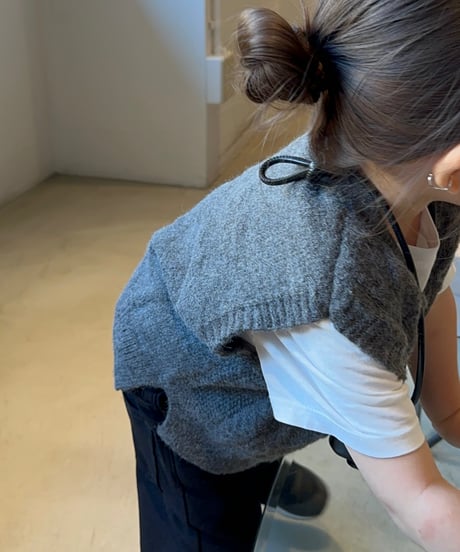 basic knit  vest