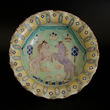 Frill bowl / Two horses