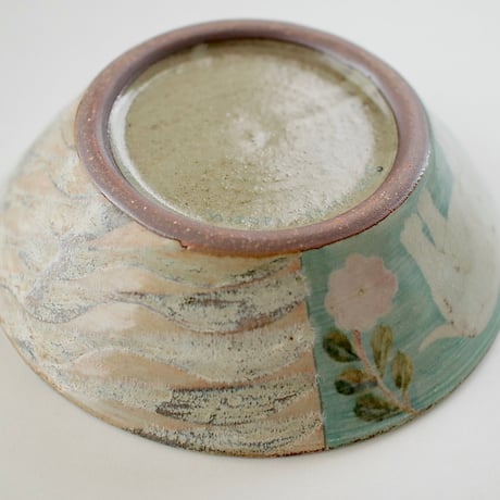 Bowl / Beside the passionflower / トケイソウのそばで