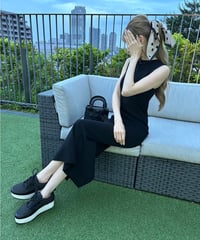 スリムフィットノースリーブマキシ丈ワンピース  black