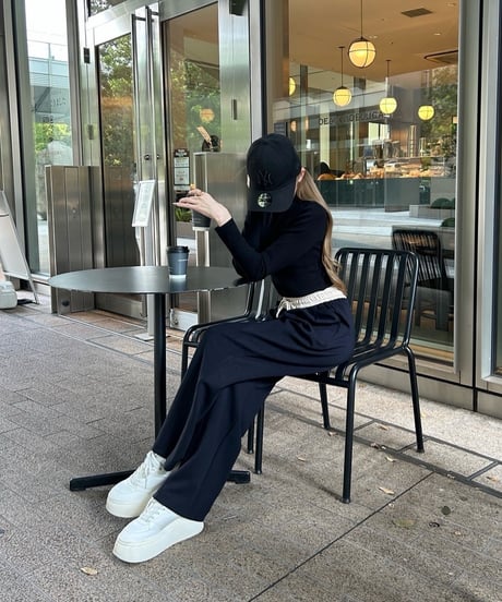 femins バイカラータイトセットアップ