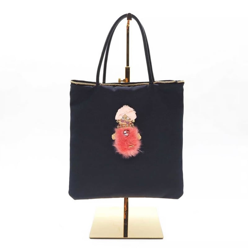 Demodee デモデ　アップリケサテントートバッグ　(DOLL-GREY) Demodee デモデ アップリケサテントートバッグ (DOLL-GREY