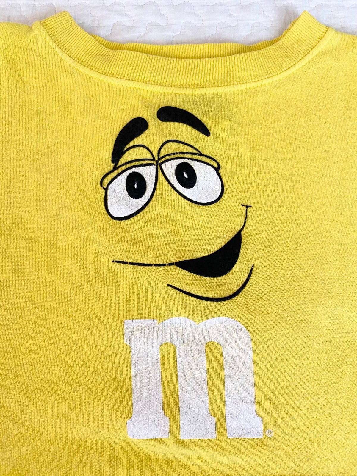 エムアンドエムズ キャラクターＴシャツ サイズ表記 M イエロー m&amp;m's マース YELLOW チョコレート DELTA デルタ 半袖 character プリント キャラT 古着【中古】WV2504-R0249 m&m's エムアンドエムズ キャラクタープリントTシャツ メンズXL 古着