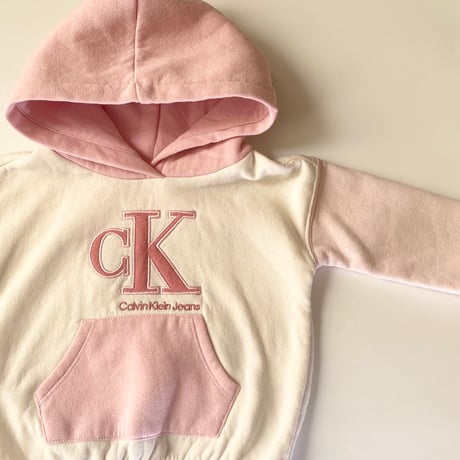 (90)CALVIN KLEIN HOODIE