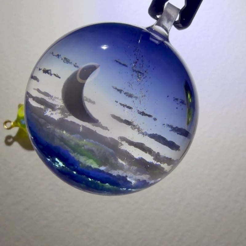 受注制作】made-to-order空レジン-雲上の月(M size)※半球 | Annie