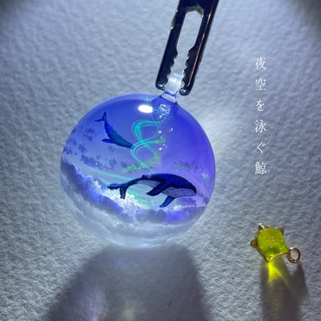 【受注制作】made-to-order情景レジン-夜空を泳ぐ鯨　※半球