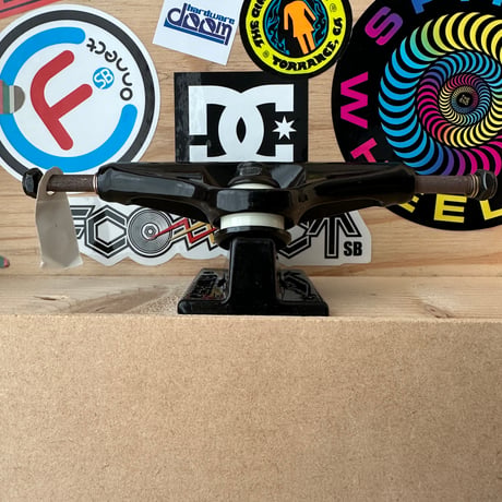 VENTURE TRUCK 5.2 LOW