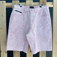 PRIMITIVE SCALES SHORTS PINK
