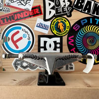 VENTURE TRUCK 5.2 HI