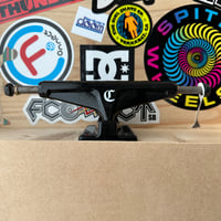 VENTURE TRUCK 5.2 LOW