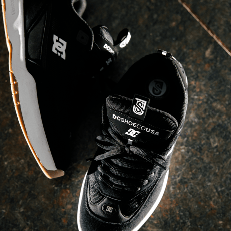 JS2 _ BLACK / WHITE / GUM