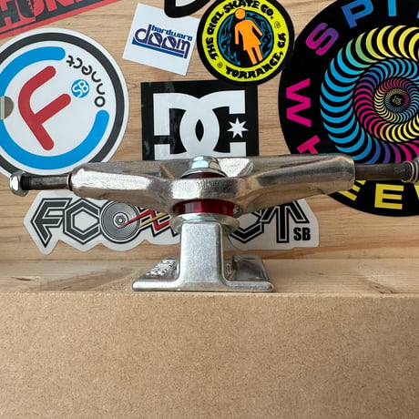 VENTURE TRUCK 5.2 LOW