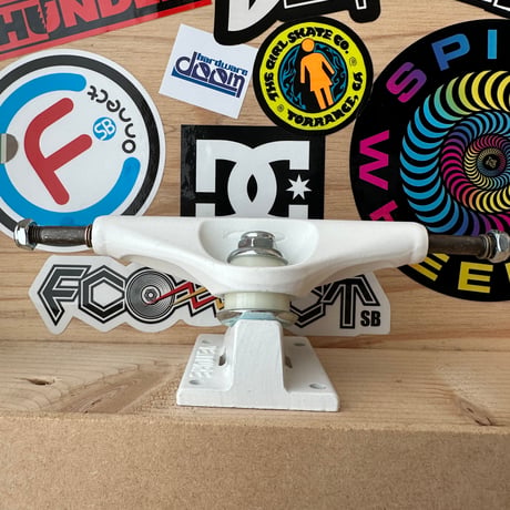VENTURE TRUCK 5.2 HI