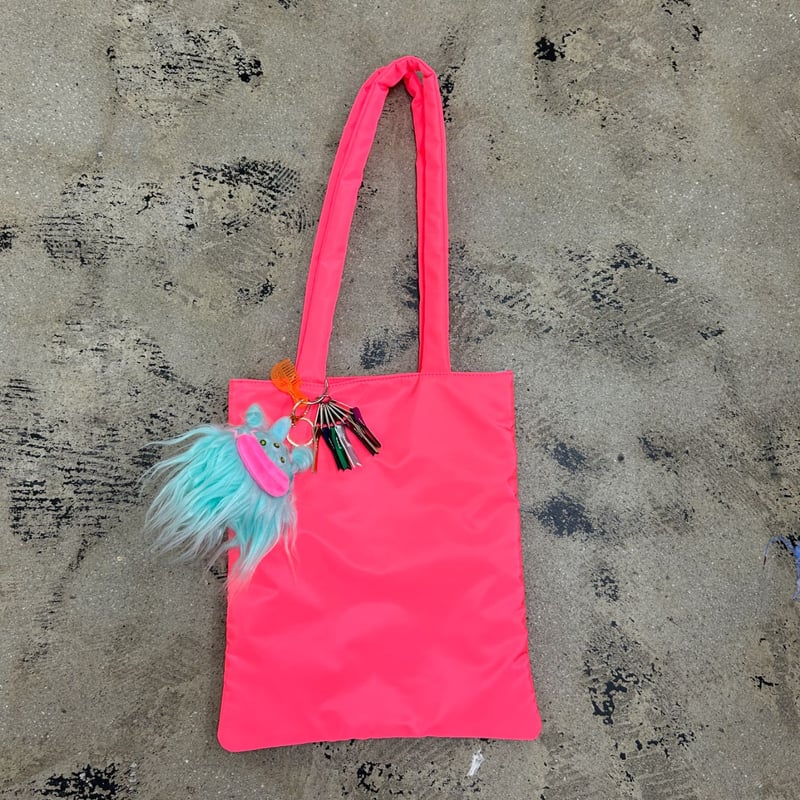 極美品 現行 希少色 バーバリー デカロゴ エンボス トートバッグ ネオンカラー Sence (センス) ネオンカラーが煌めく3wayトートバッグ – VIA