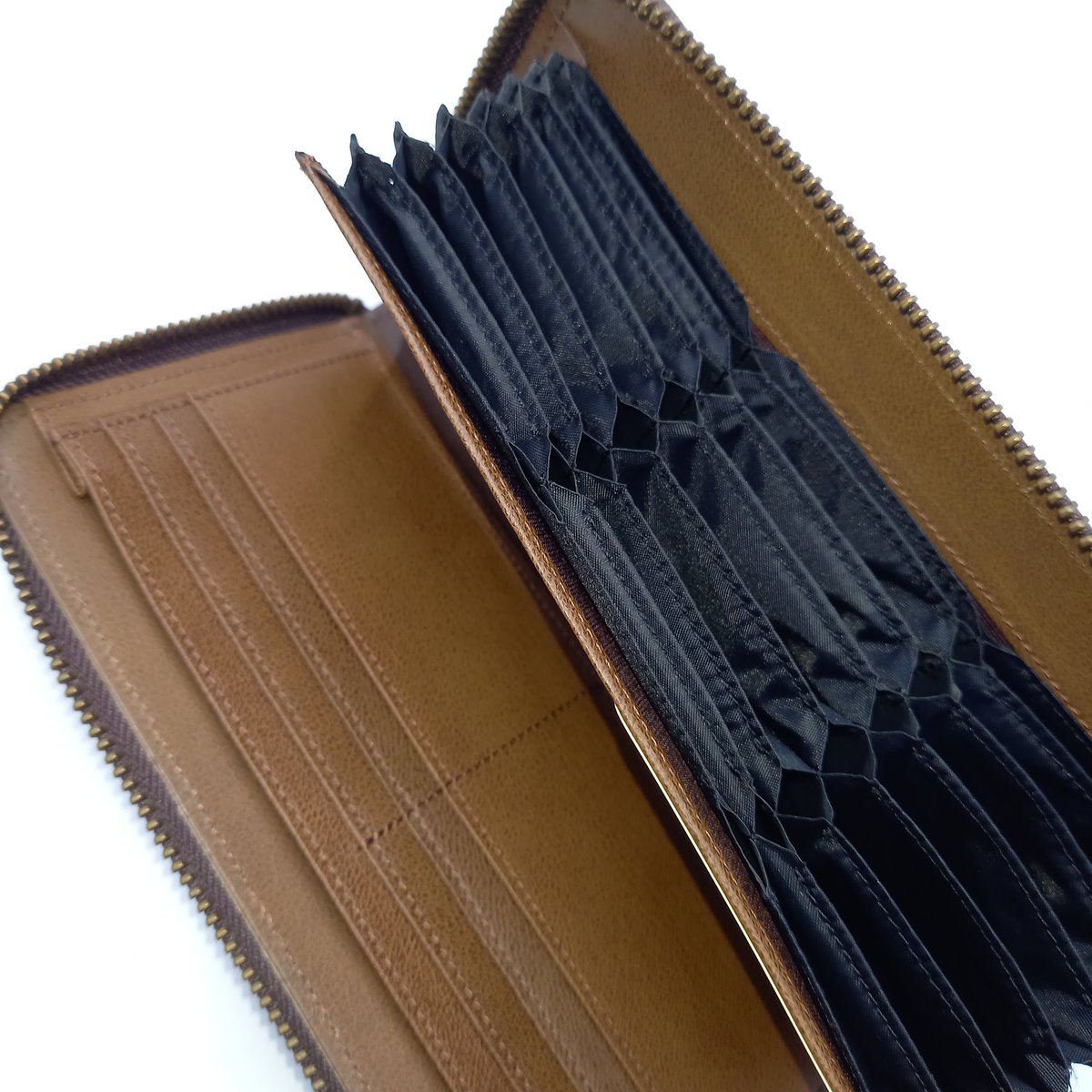 ダヤン スマートラウンド 長財布 ボルドー | 秀和美術本店 わちふぃー