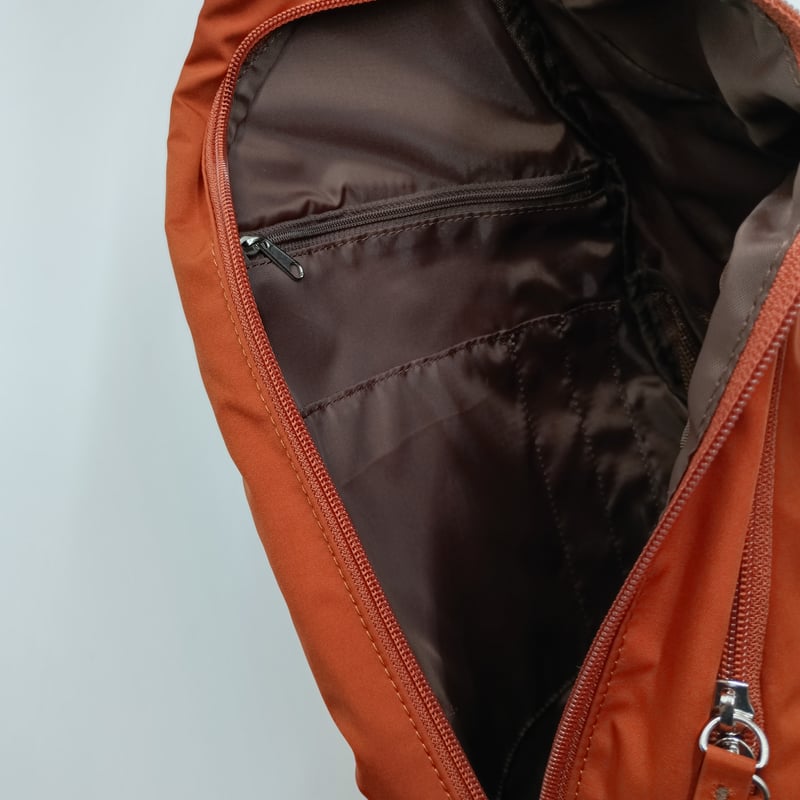 未使用 D-vec × ALMOSTBLACK ショルダーバッグ オレンジ 楽天市場】OVAL LOGO FAUX LEATHER SHOULDER BAG ショルダー