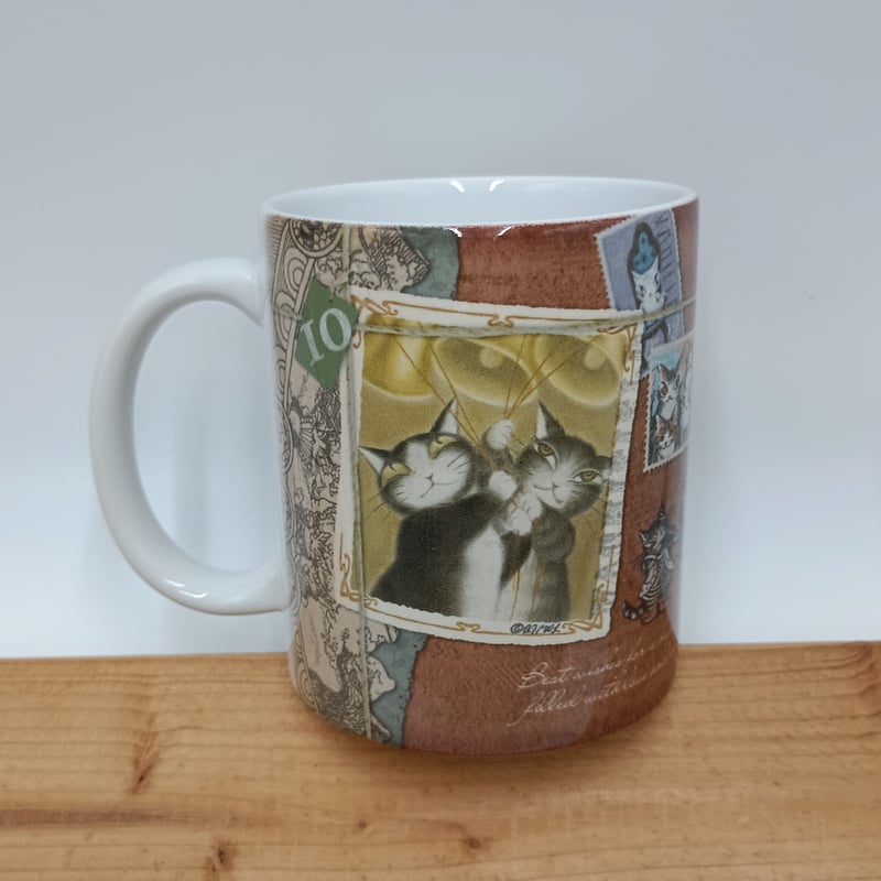 ダヤン にゃんスリー マグカップ 10月 | 秀和美術本店 わちふぃーるど