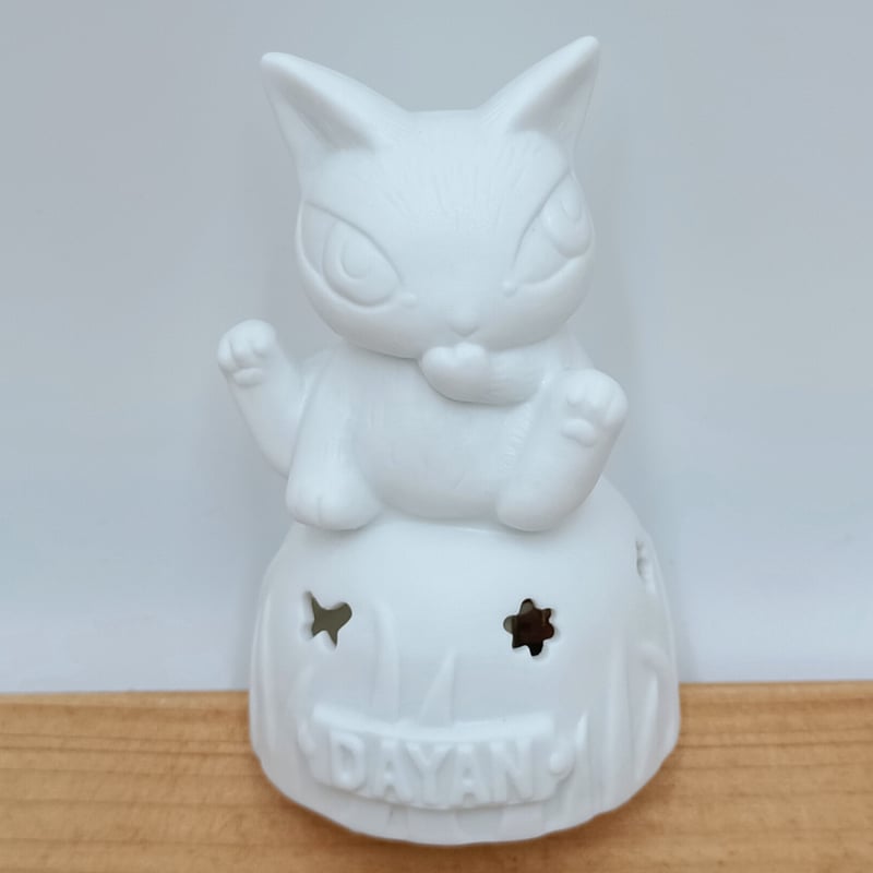 ダヤン 白磁 ミニランプ 僕、迷子 | 秀和美術本店 わちふぃーる