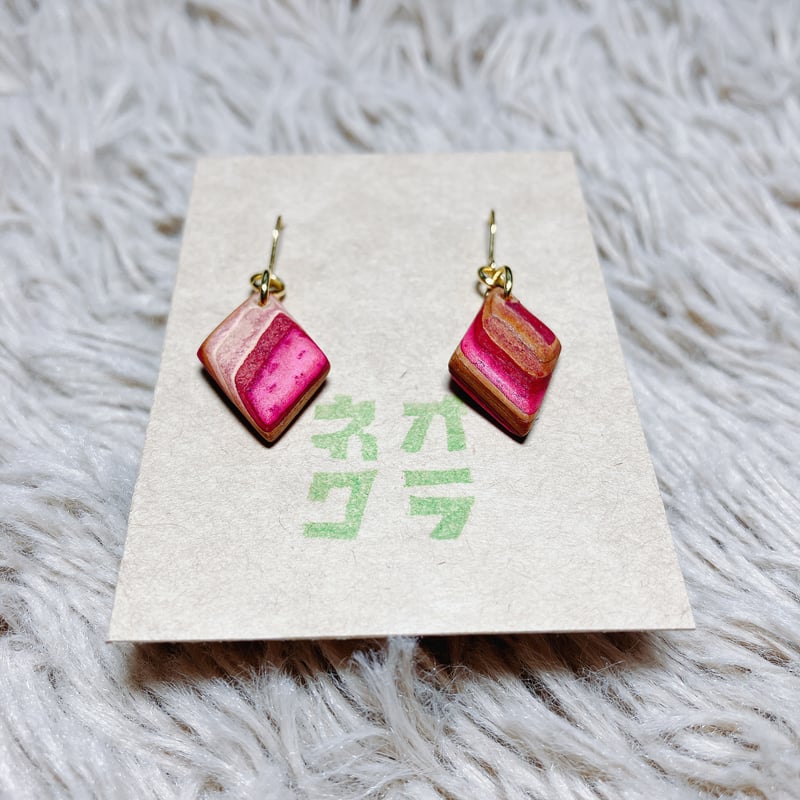 積み革】本革ピアス | neoclassic