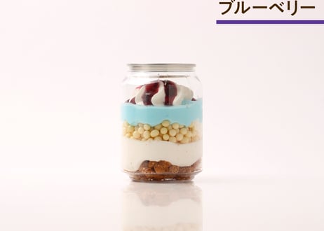 渥美万奈｜バースデーケーキ缶｜サイン黒字ver